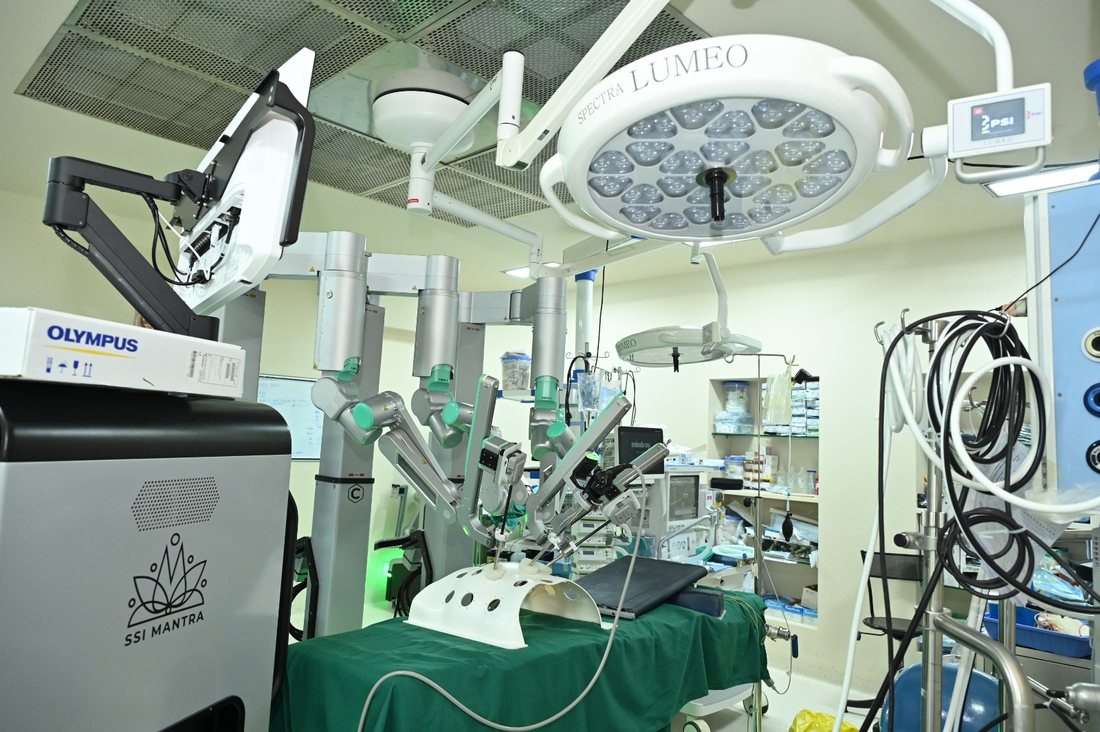 Patient room at SMSIMSR